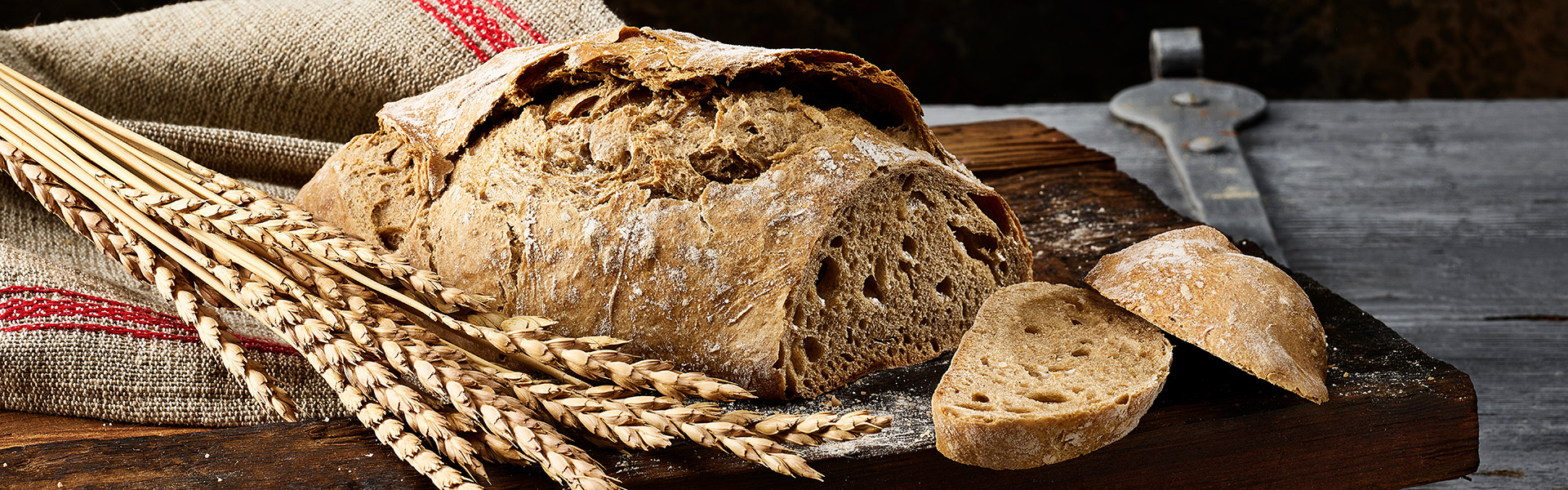 aufgeschnittenes UrDinkel Ciabatta