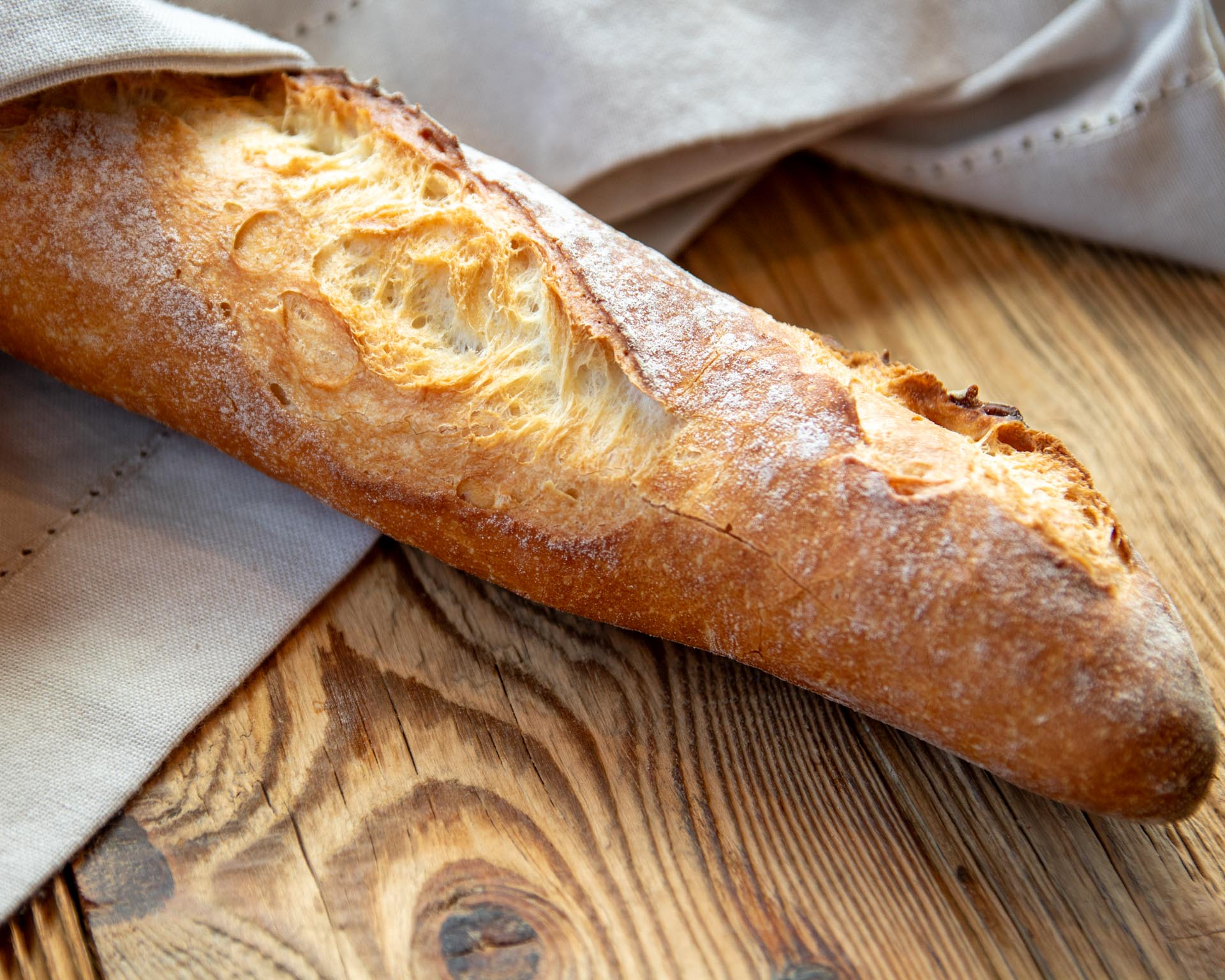 Französisches Baguette - Monatsbrot im August