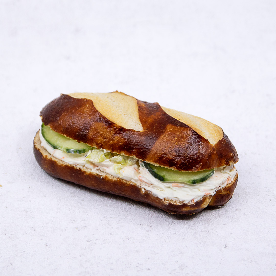 Laugen Sandwich Kräuterquark 